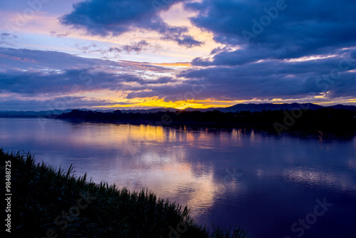 Fototapeta Naklejka Na Ścianę i Meble -  Mekong River at sunset, Chiang Khan, Loei, Thailand.