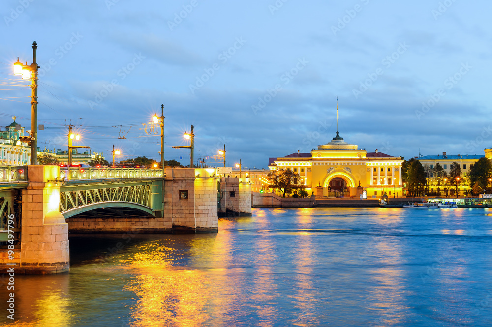 Dvortsovy bridge and the Admiralty, St Petersberg, Russia