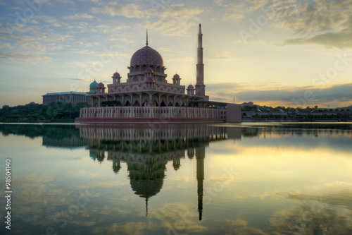 Scenery of Putrajaya Mosque or Masjid Putra while waiting for sunset.
