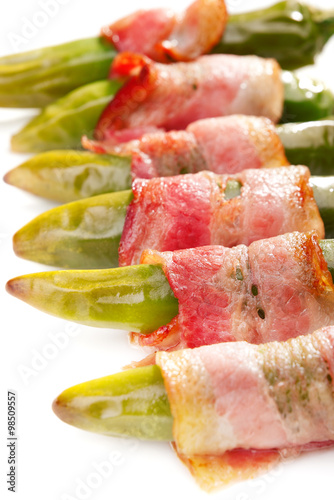 Grilled jalapenos wrapped in bacon