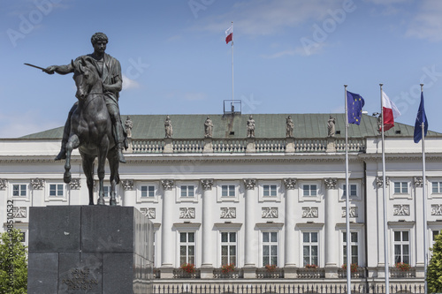 Presidential Palace in Warsaw, Poland. Before it: Bertel Thorval photo