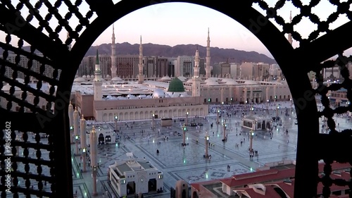 Masjid an-Nabawi, Muslims gathered for worship Nabawi Mosque, Medina, Saudi Arabia
