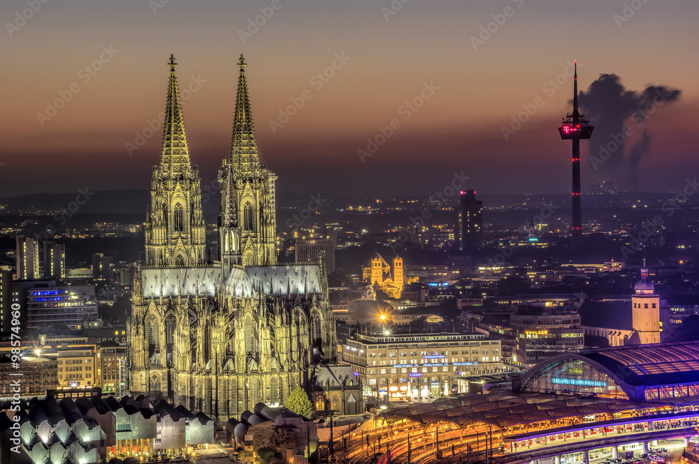 Obraz premium Köln Dom im Abendlicht