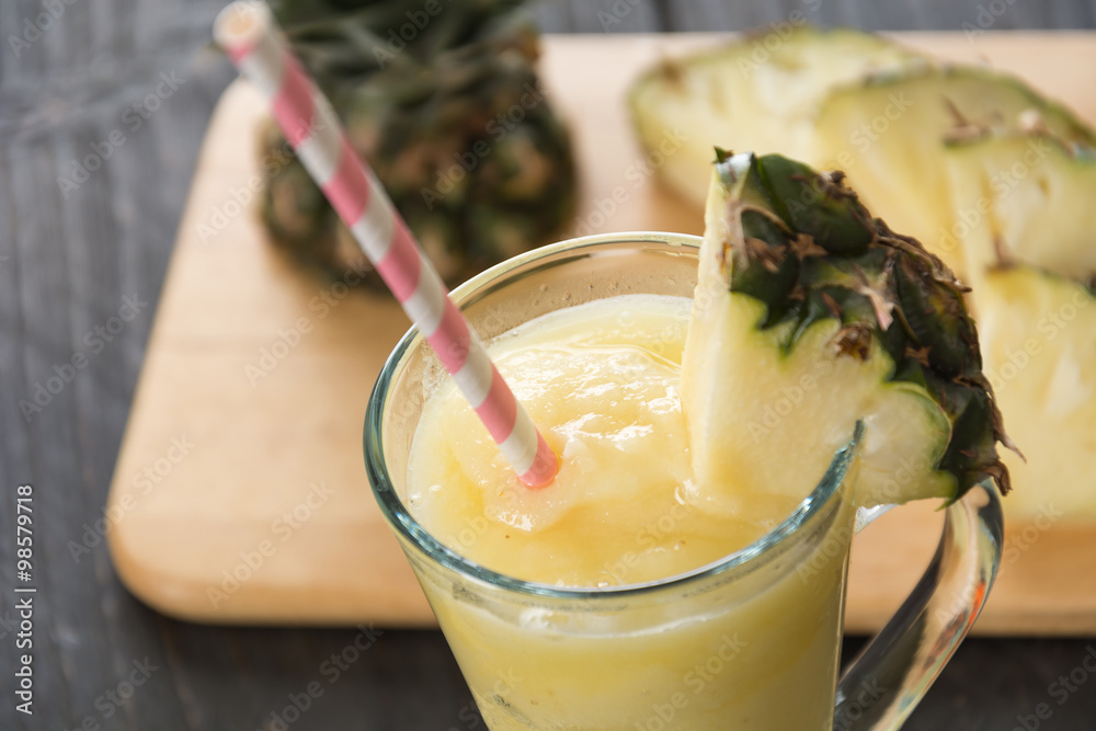 pineapple smoothie pineapple smoothie