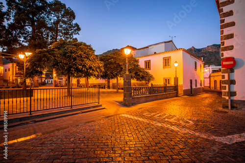 Fototapeta Naklejka Na Ścianę i Meble -  View on the central square in San Bartolome de Tirajana town