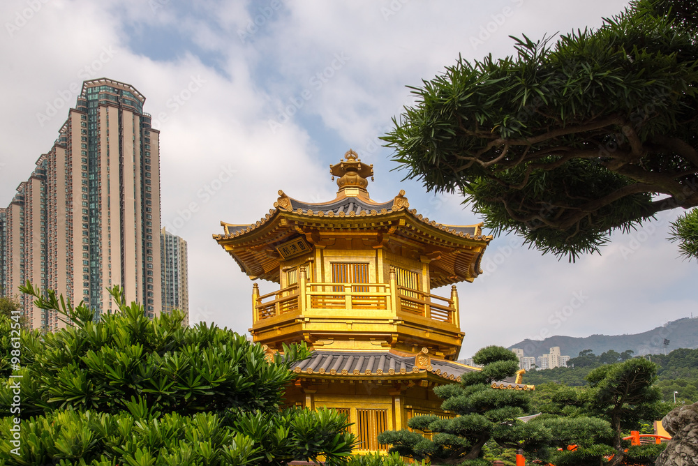 Beautiful Golden Pagoda Chinese style architecture in Nan Lian G Beautiful Golden Pagoda Chinese style architecture in Nan Lian G