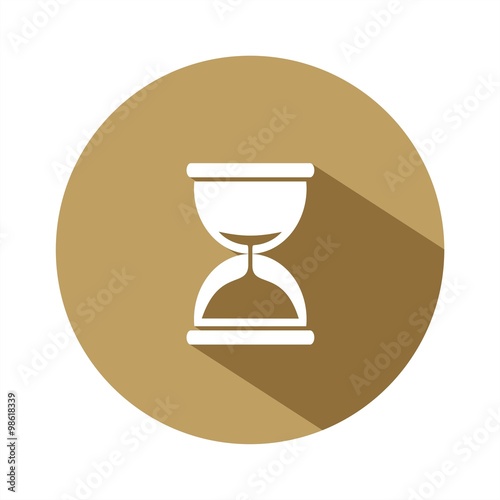 Icono de un reloj de arena sobre fondo marrón. Ilustración vectorial