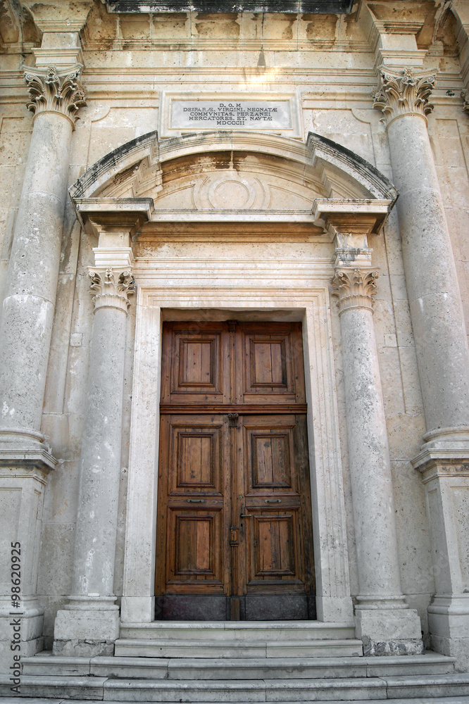 Entrance to the Church of the Nativity of the Virgin (Prcanj)