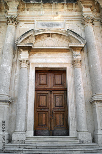 Entrance to the Church of the Nativity of the Virgin (Prcanj)