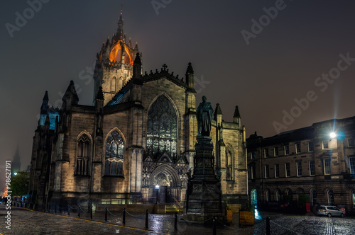 St Giles Cathedral at night in Edinburgh