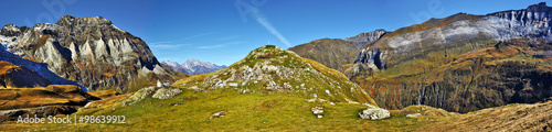 Panorama of Troumouse circus in French Pyrenees © sasha64f