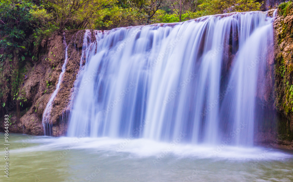 Fototapeta premium beautiful waterfalls the 'Tee lor su' in Thailand