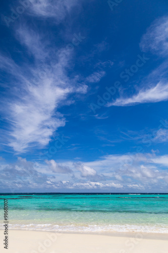 ein wunderschöner Strand auf einer Malediveninsel