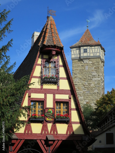 Gerlachschmiede, im Hintergrund das Rödertor photo