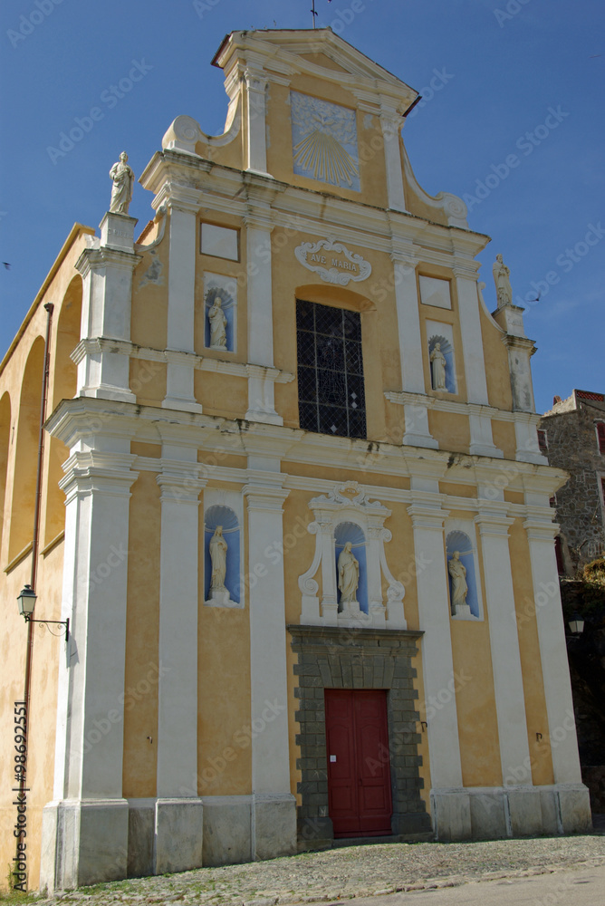 Corse, façade baroque de l'église de l'Annonciation à Muro
