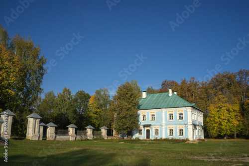  Griboyedov Manor Hmelita outbuilding.