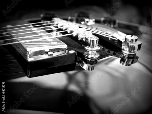 Foto Fashion Electric Les Paul Guitar on Genuine Leather close-up