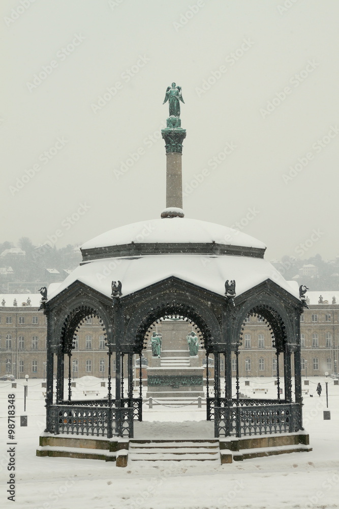 Obraz premium Stuttgart Schloßplatz im Winter