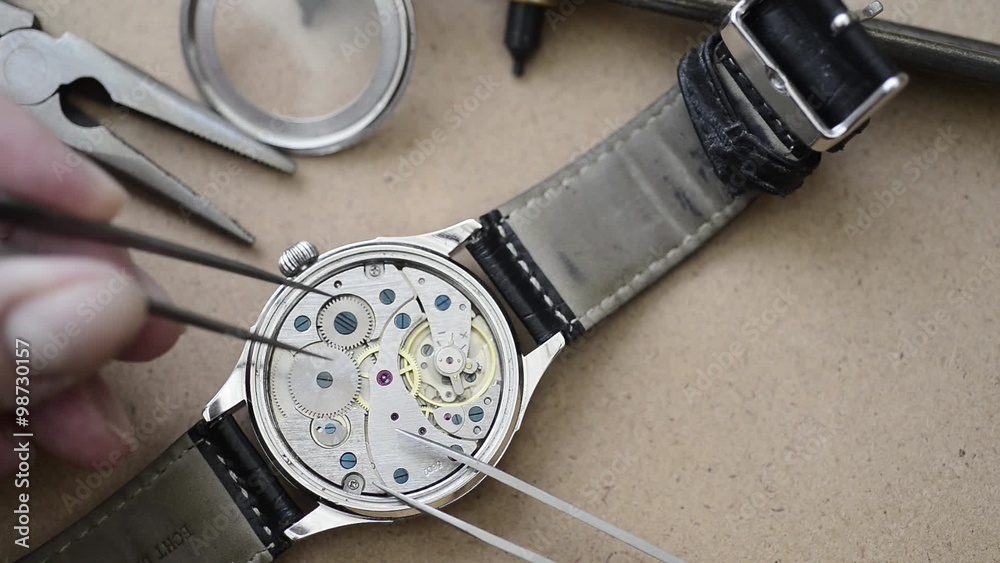 Details of watches and mechanisms for reparation, restoration and maintenance Details of watches and mechanisms for reparation, restoration and maintenance