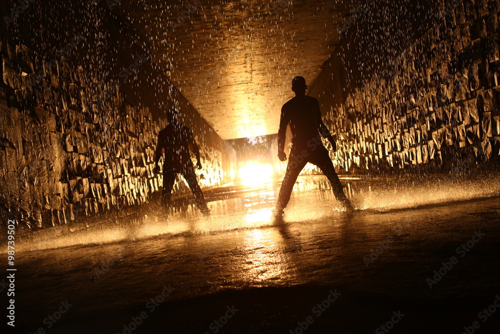 Fototapeta premium silhouette man dance