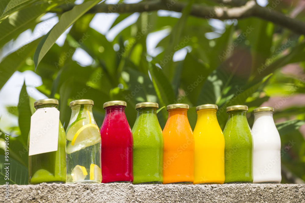 Organic cold-pressed raw vegetable juices Organic cold-pressed raw vegetable juices