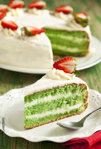 Cake with Matcha and strawberry