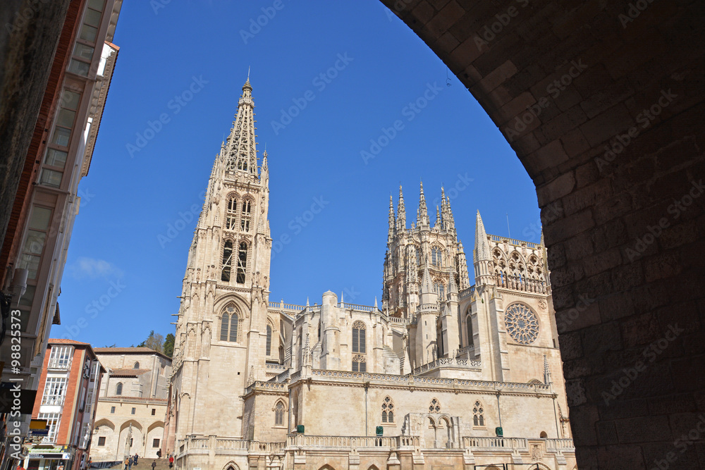 Catedral gótica en la ciudad de Burgos