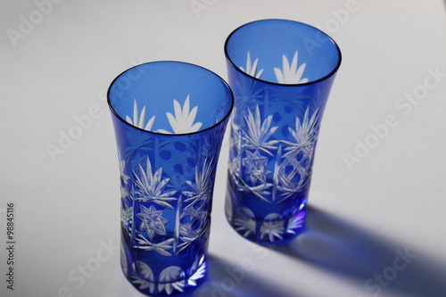 青色の切り子のペアグラス