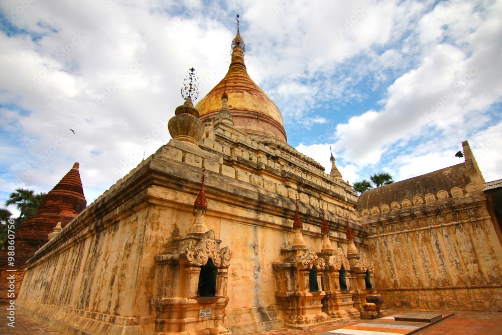temple and pagoda in bagan myanmar