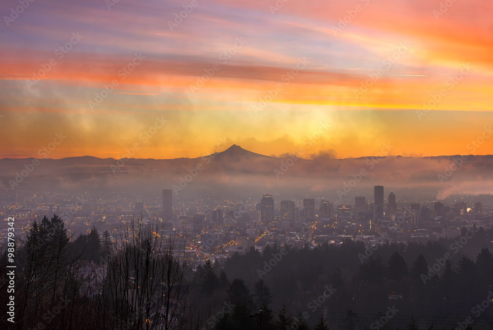 Fototapeta premium Portland Downtown Cityscape at Dawn
