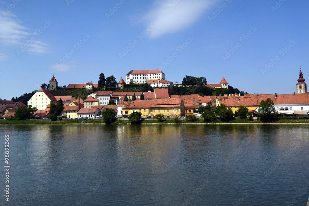 Vista panorámica de la ciudad de Ptuj. Eslovenia