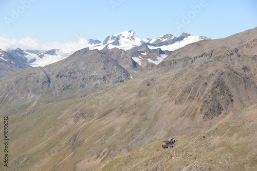 Weißkugel und Breslauer Hütte photo