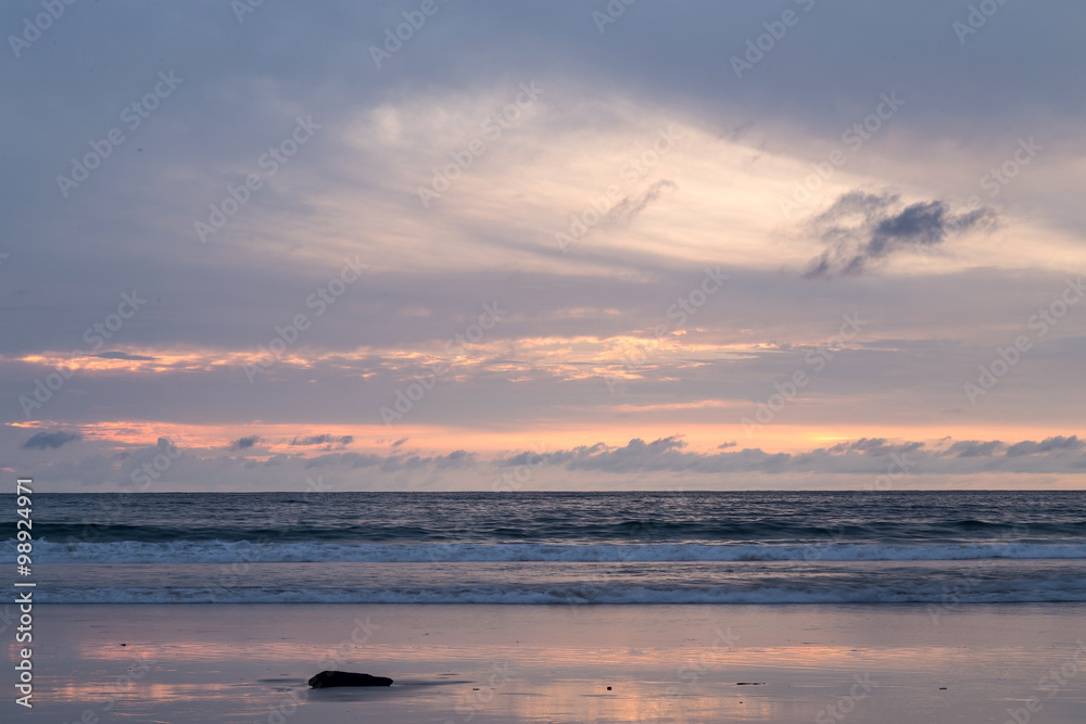 Obraz premium Sunset on Patong Beach, Phuket island, Thailand