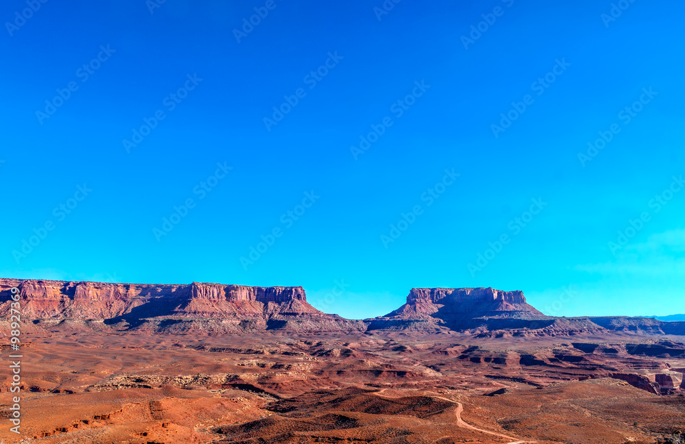 Fototapeta premium Utah-Canyonlands National Park-Island in the Sky District-White Rim Road. This image was captured at sunrise on the Green River.