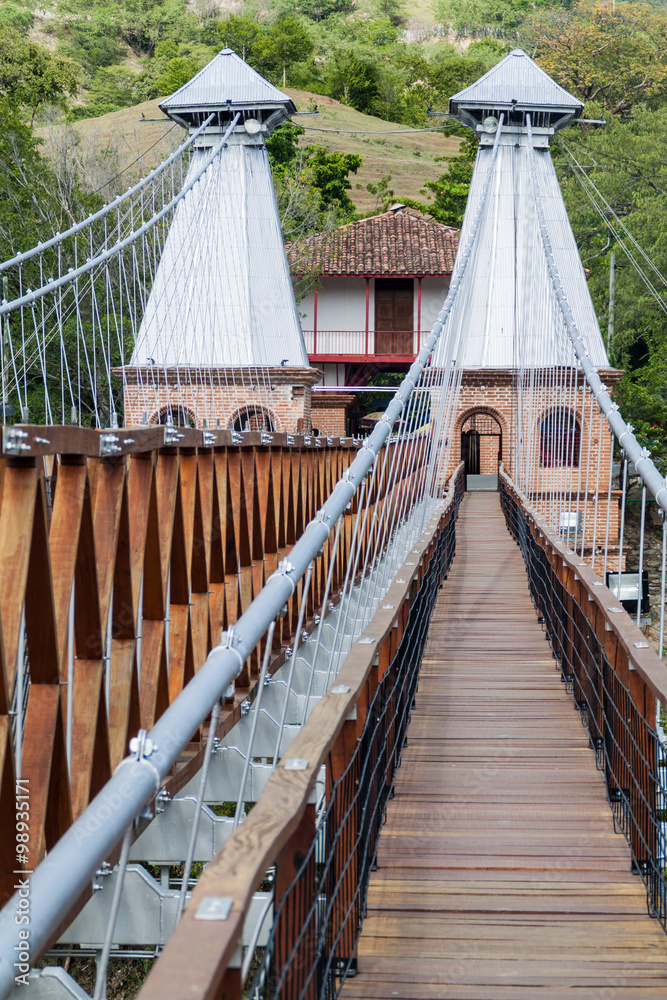 Naklejka premium Puente de Occidente (Most Zachodni) w Santa Fe de Antioquia w Kolumbii