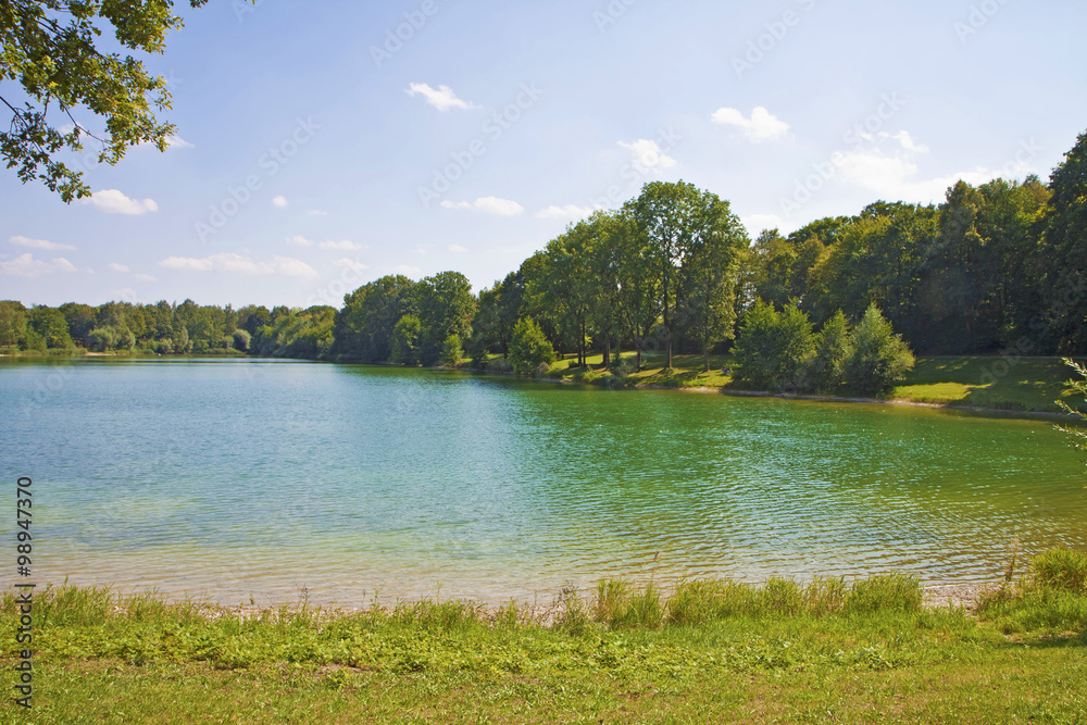 Gilching Germany Fotografia do Stock: Germany, Bavaria, Garching lake on summertime ...