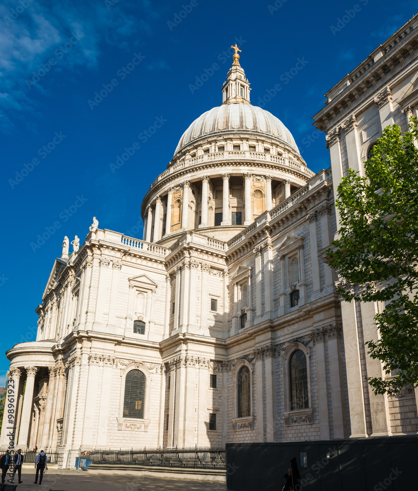 Saint Pauls cathedral in London