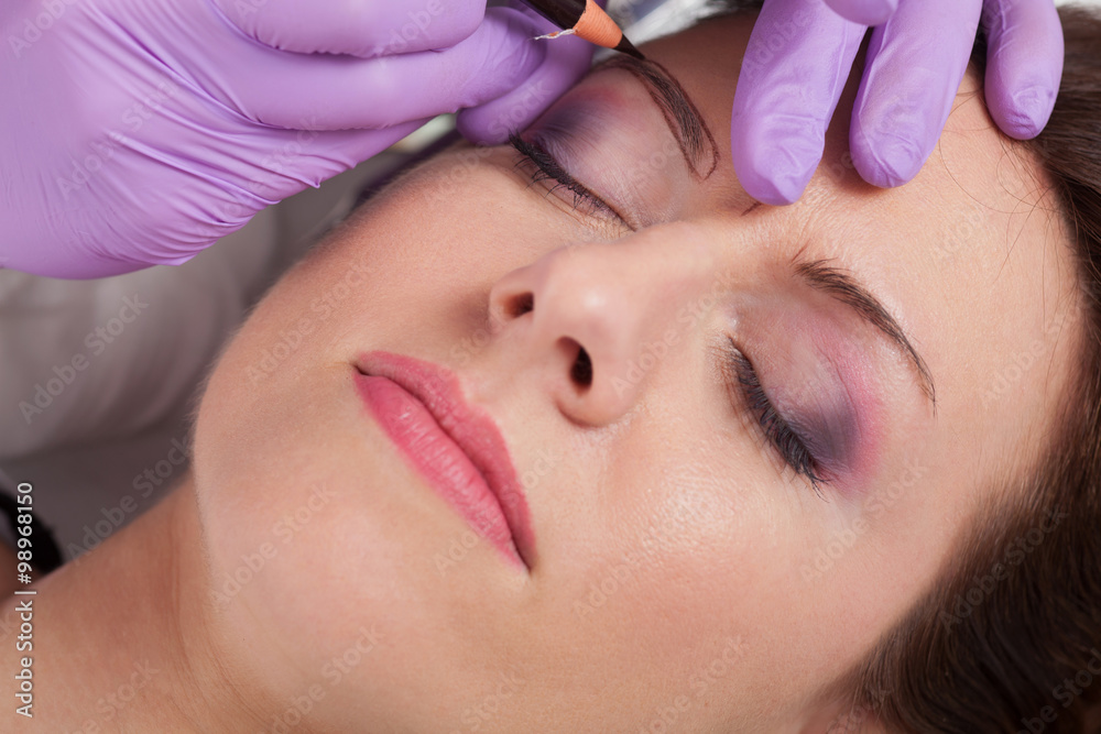 Cosmetologists' preparations for permanent eyebrow make up