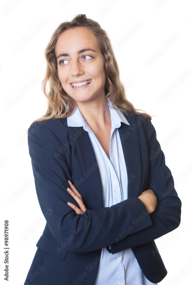 Junge Frau mit blauen Augen und Blazer schaut zur Seite Junge Frau mit blauen Augen und Blazer schaut zur Seite