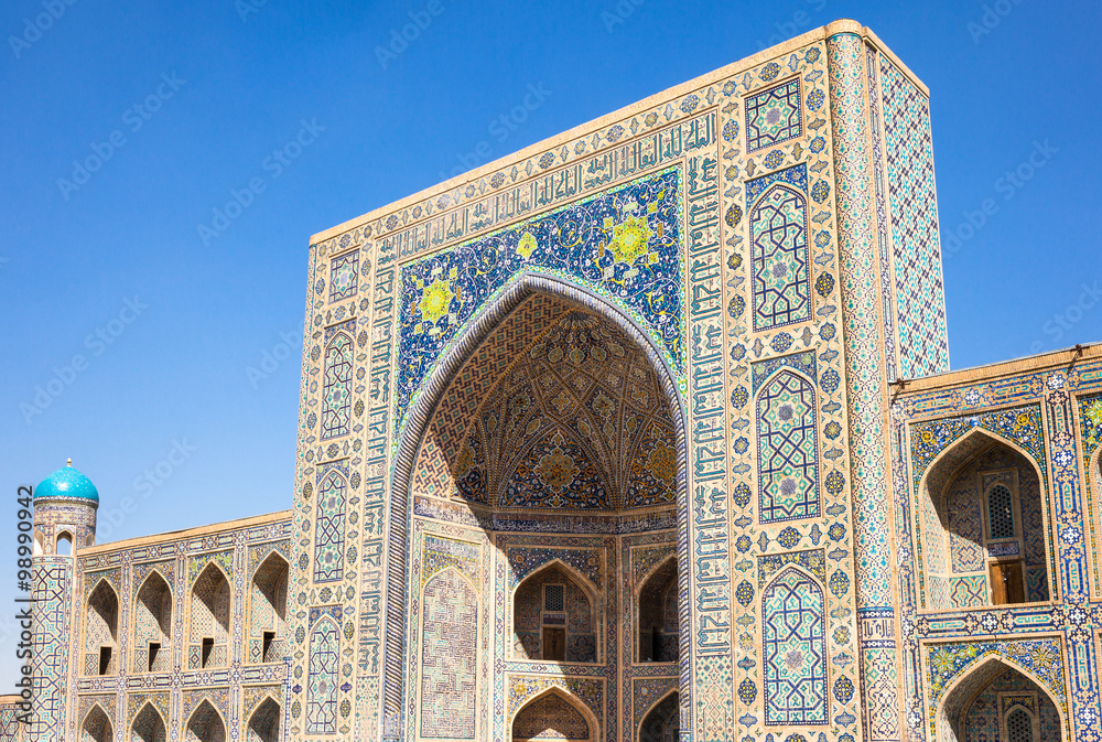 Uzbekistan, Samarkand, the Tilla Kari madrassah in Registan square