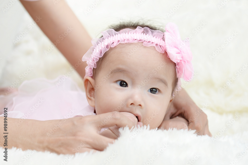 Baby and Mom : Moments of happiness between mother and child. Baby and Mom : Moments of happiness between mother and child.
