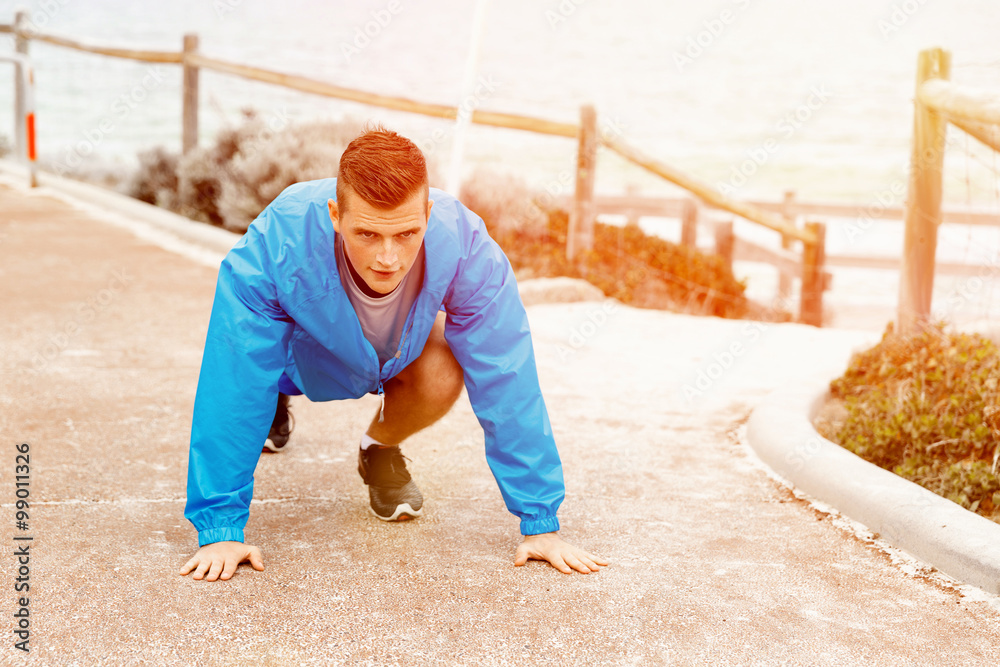 Runner getting ready to start the race