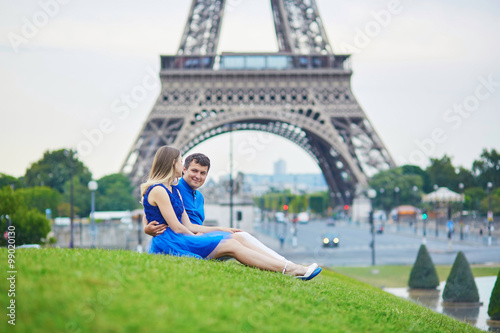 Beautiful young dating couple in Paris © Ekaterina Pokrovsky