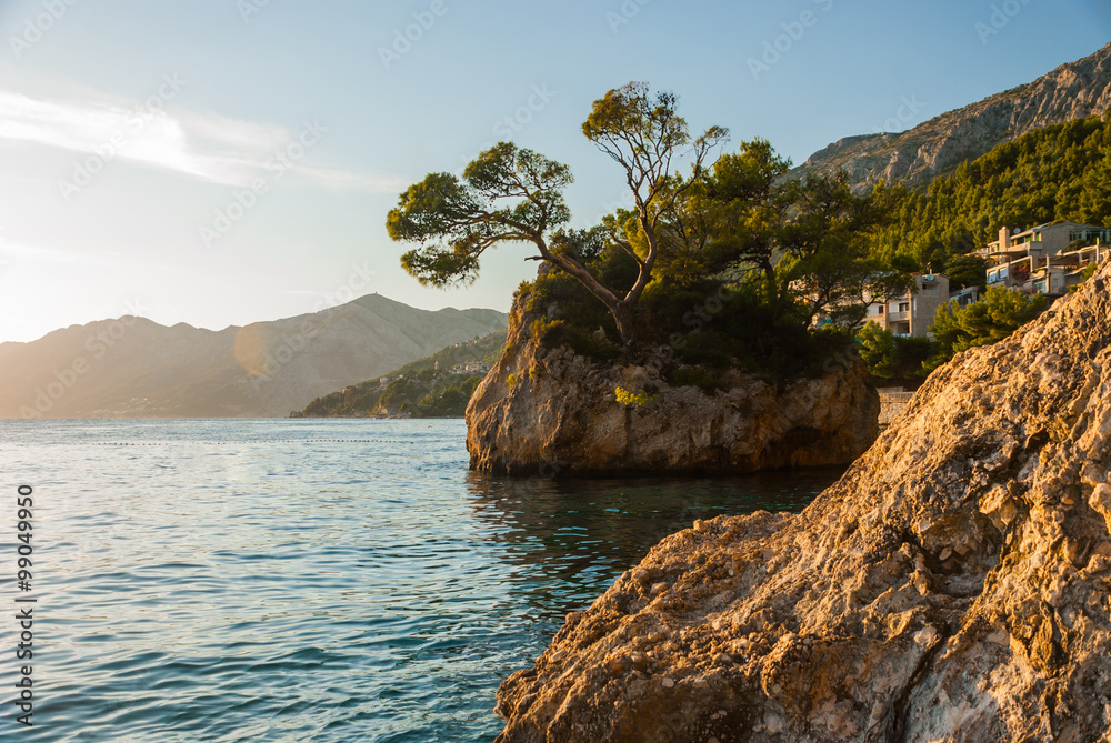 Naklejka premium Famous rock in Brela