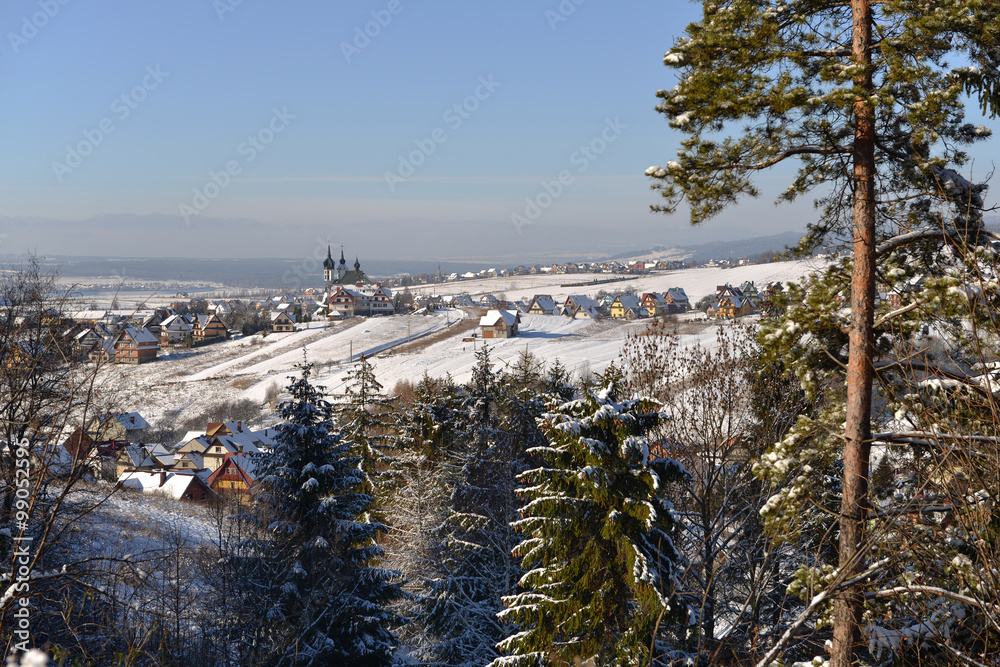 Wieś Kluszkowce zimą