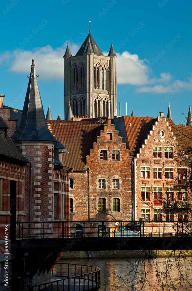 Fototapeta premium Nice houses in the old town of Ghent, Belgium