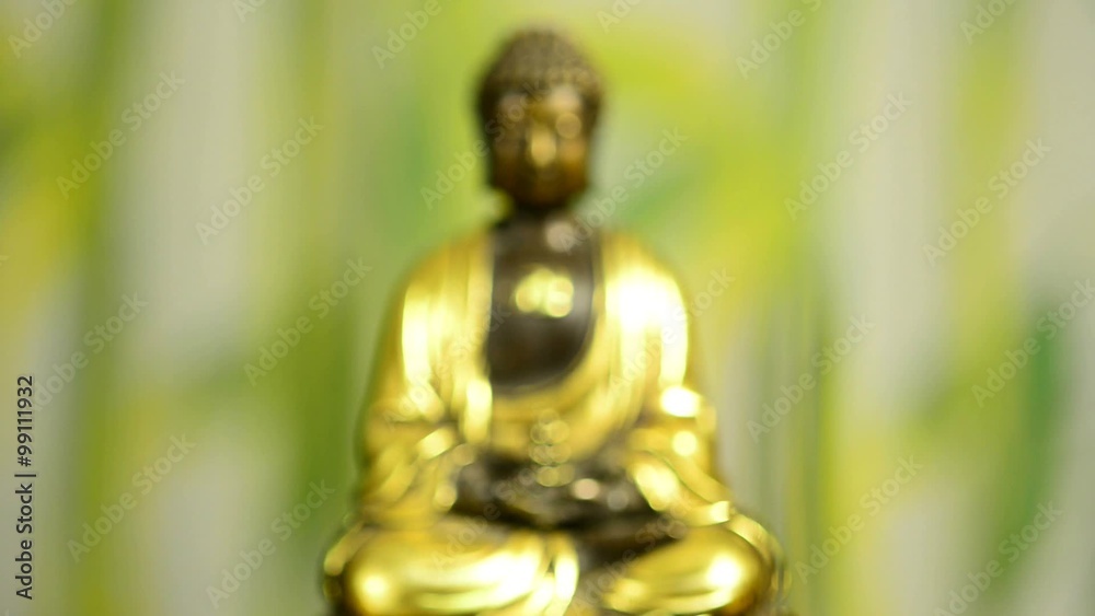 Buddha mit Räucherstäbchen
Buddha mit Räucherstäbchen