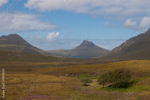 Munro eingerahmt in den Highlands © bseule