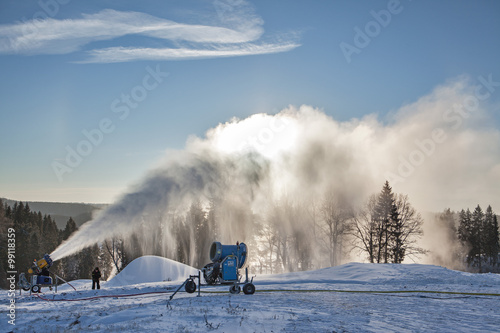 System of artificial snowmaking © mrdtv2010