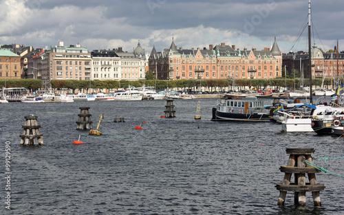 Stockholm, le port et les palais des quais de la capitale, Suède